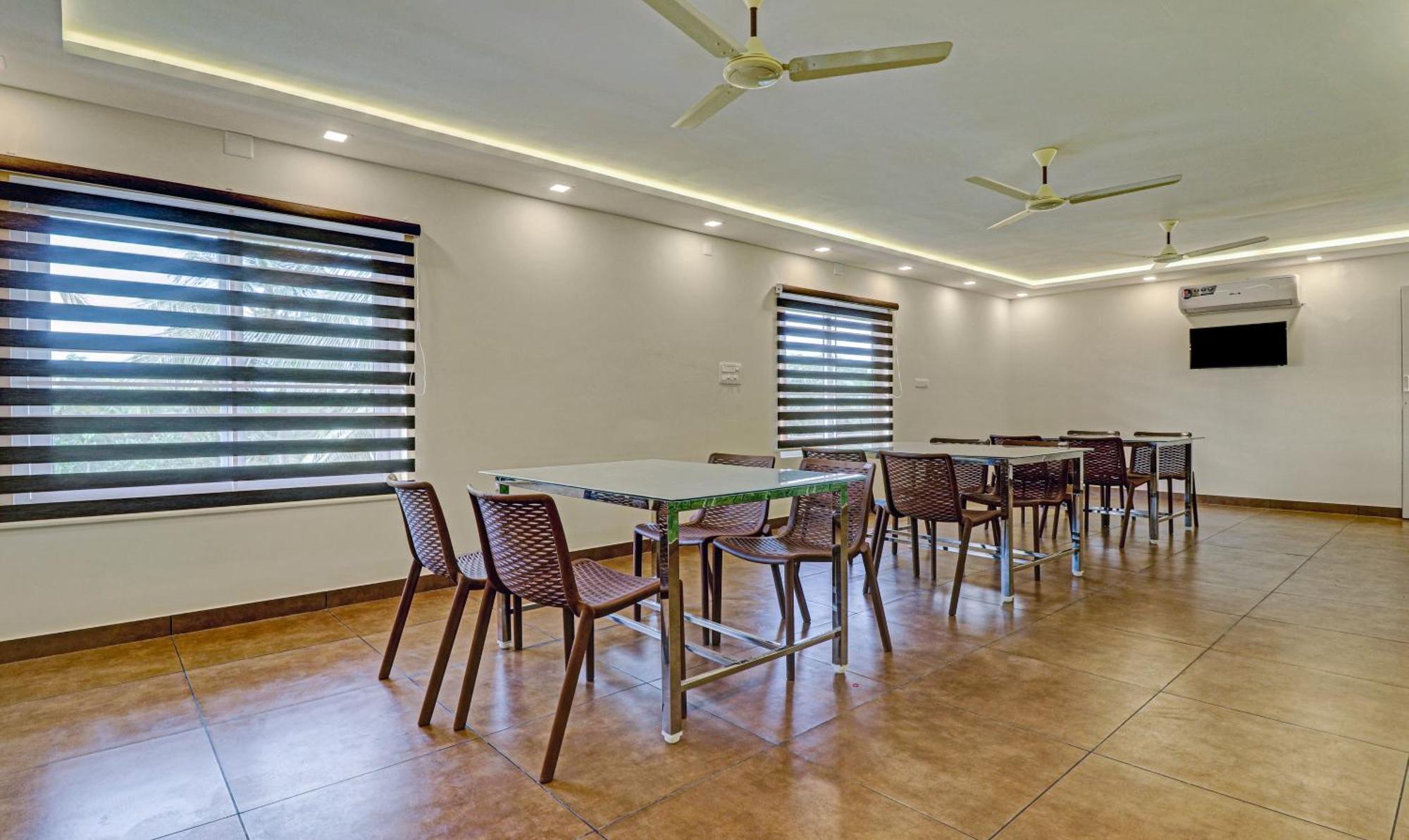 Treebo Golden Terminal, Kochi Airport Hotel Luaran gambar