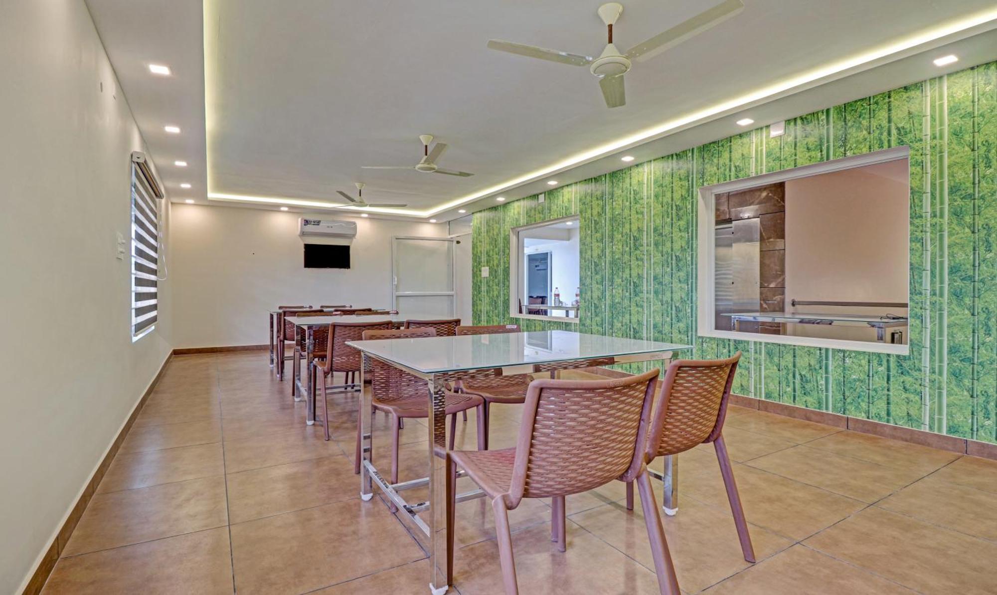 Treebo Golden Terminal, Kochi Airport Hotel Luaran gambar